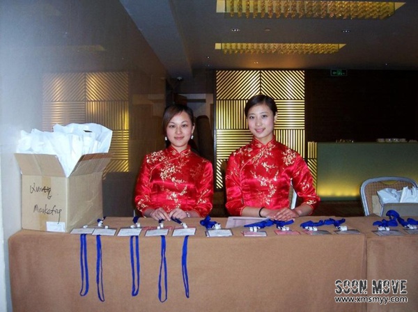 泉州展厅前台礼仪小姐