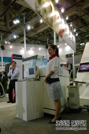 厦门医疗展会礼仪小姐展示