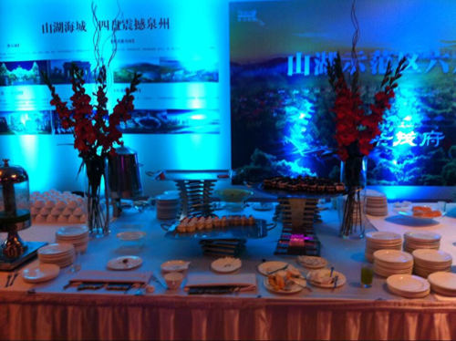 泉州紫茂府发布会现场精致的茶歇