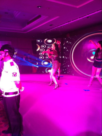 性感女神钟丽缇大展歌喉，劲歌热舞2