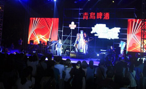 厦门“乐位”派对歌手梁博献唱