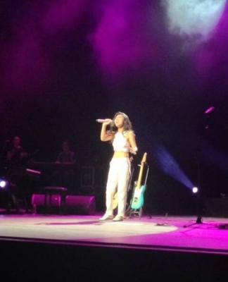 歌手曲婉婷厦门巡演“为你歌唱”