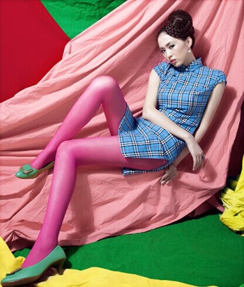 平面模特坐姿拍摄 (3)