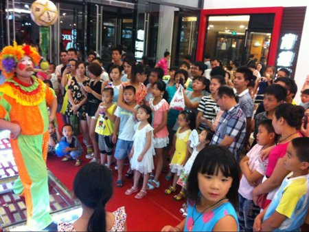 漳州龙海华昌珠宝开业现场小丑杂技表演