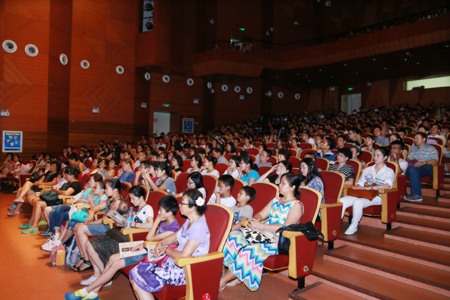 厦门鼓浪屿陈若滢音乐会现场爆满2