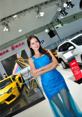 泉州南安国际车展靓丽车模 (2)