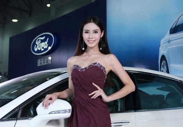 泉州南安国际车展靓丽车模 (9)