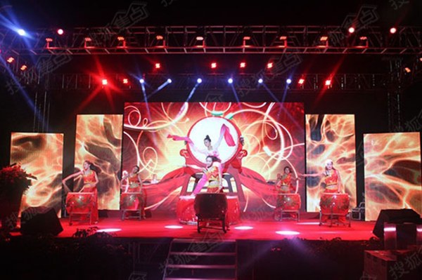 莆田鑫和•地王广场晚宴节目精彩纷呈 