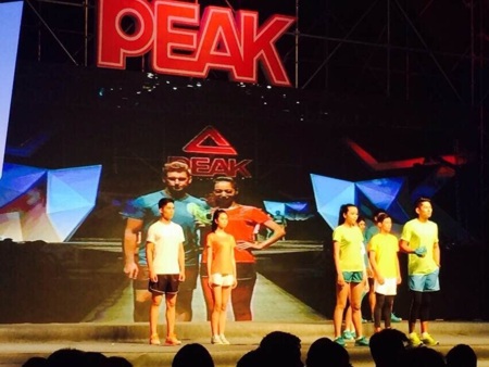 匹克新品发布会模特走秀3