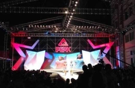 匹克新品发布会模特走秀5