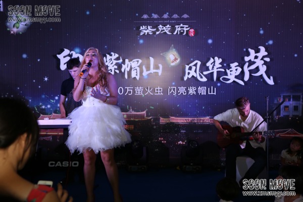 外籍乐队激情演唱