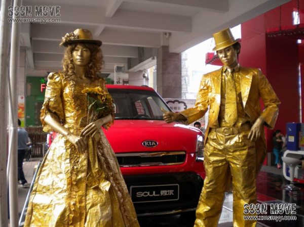 人体雕塑行为艺术展示