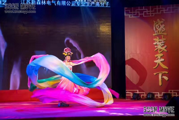 李玉刚反串模仿秀+人蛇共舞